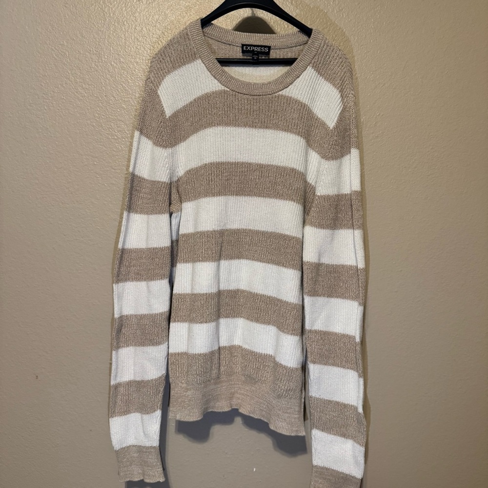 Men’s Express Sweater Size M